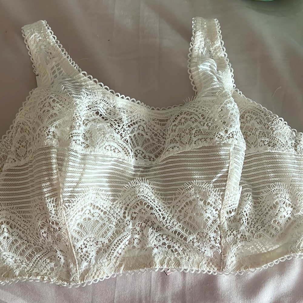Cream Victoria Secret Bra new with tags
